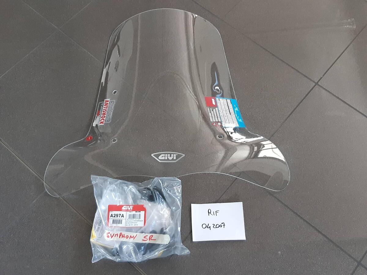 Vendo PARABREZZA GIVI PER SYM SYMPHONY SR Givi A Brugherio Codice