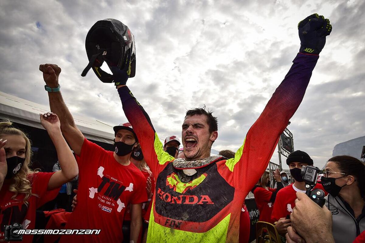 Mx Tim Gajser E Tom Vialle Si Aggiudicano I Titoli Mxgp E Mx A