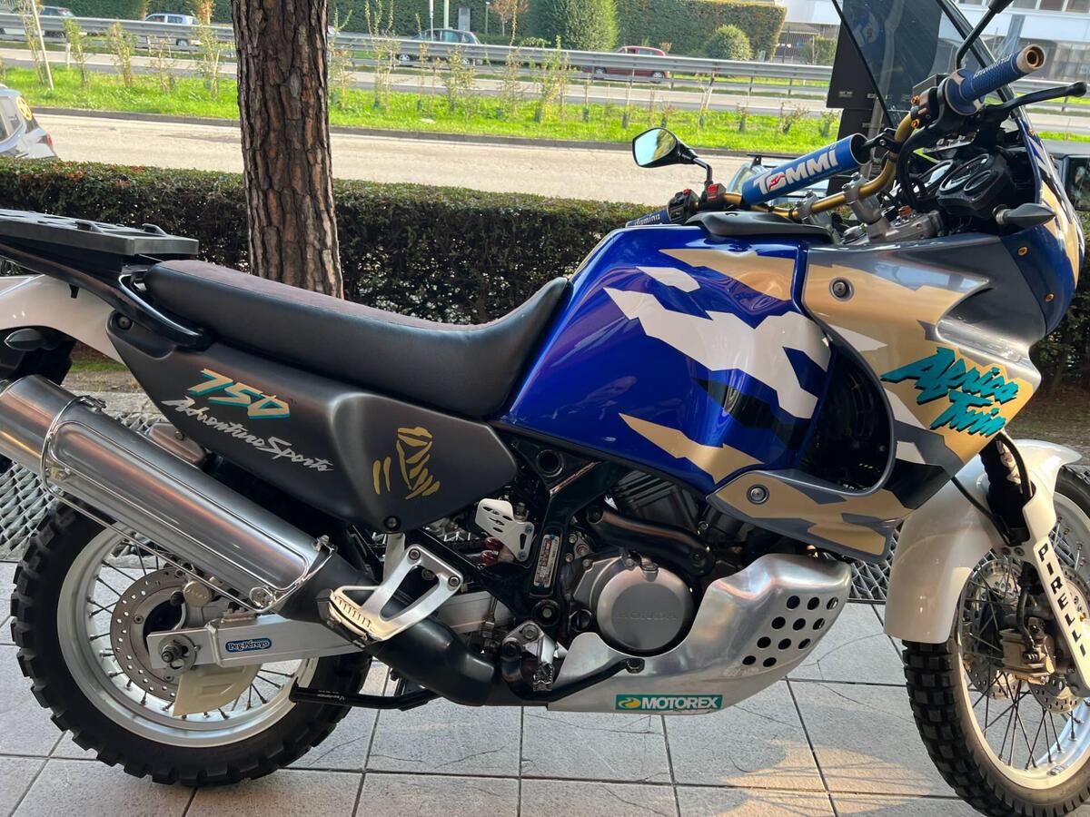 Vendo Honda Africa Twin XRV 750 1993 95 Usata A Trezzano Sul