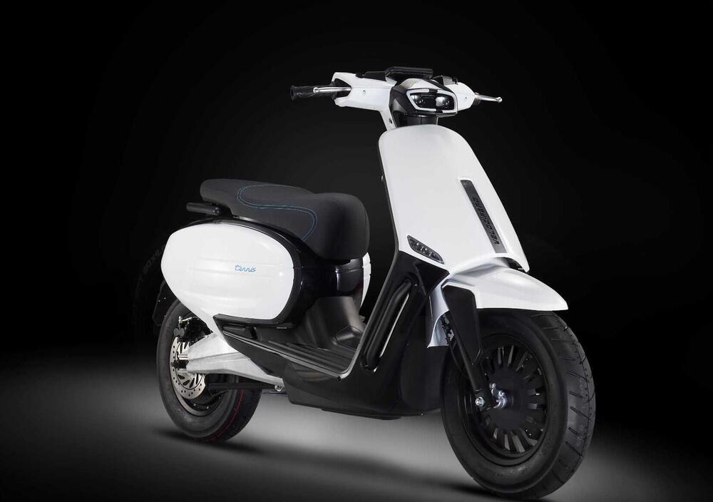 Velocifero Tennis Electric 2023 Prezzo E Scheda Tecnica Moto It