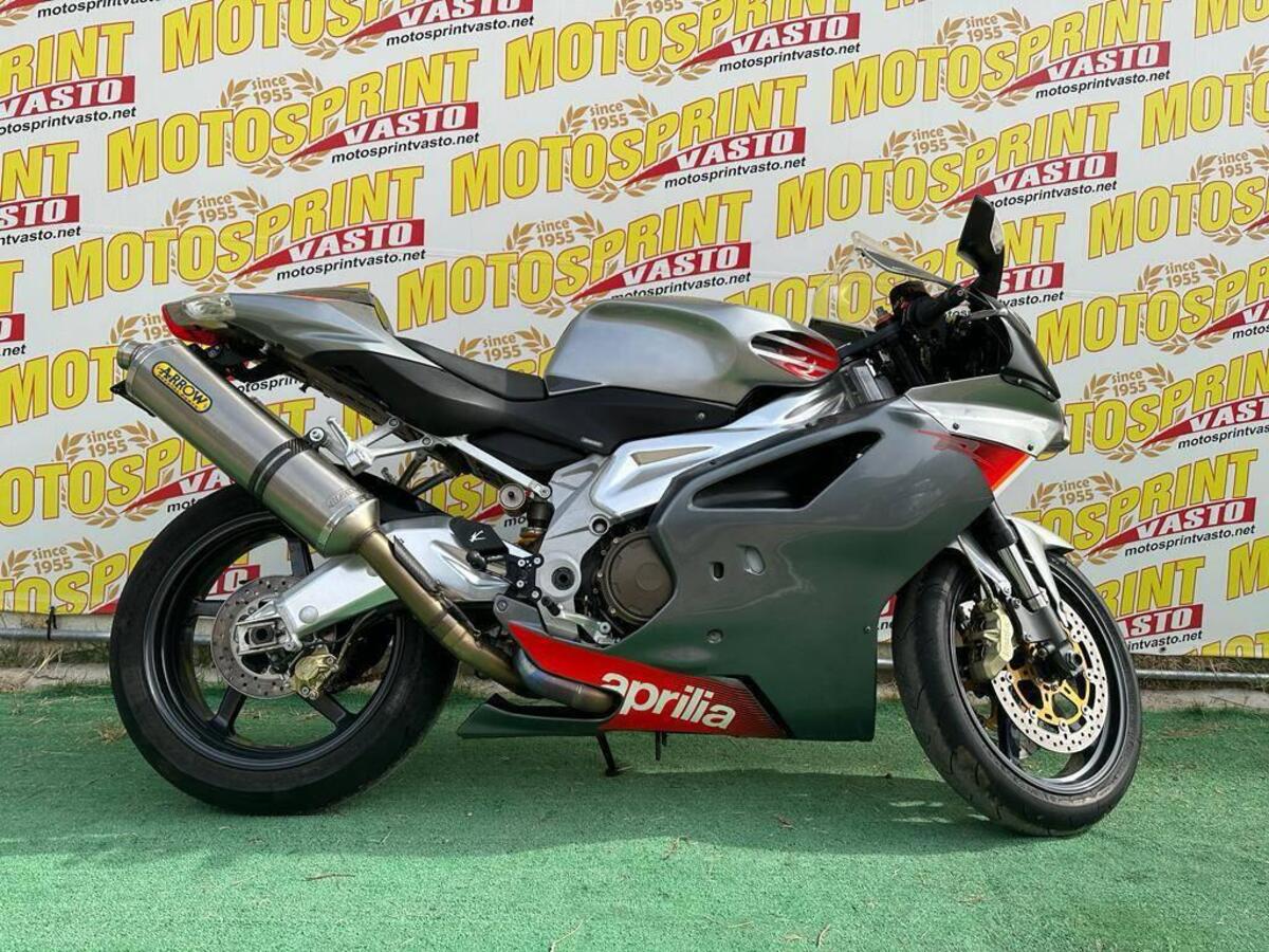 Vendo Aprilia RSV 1000 R 2006 09 Usata A Vasto Codice 9267435