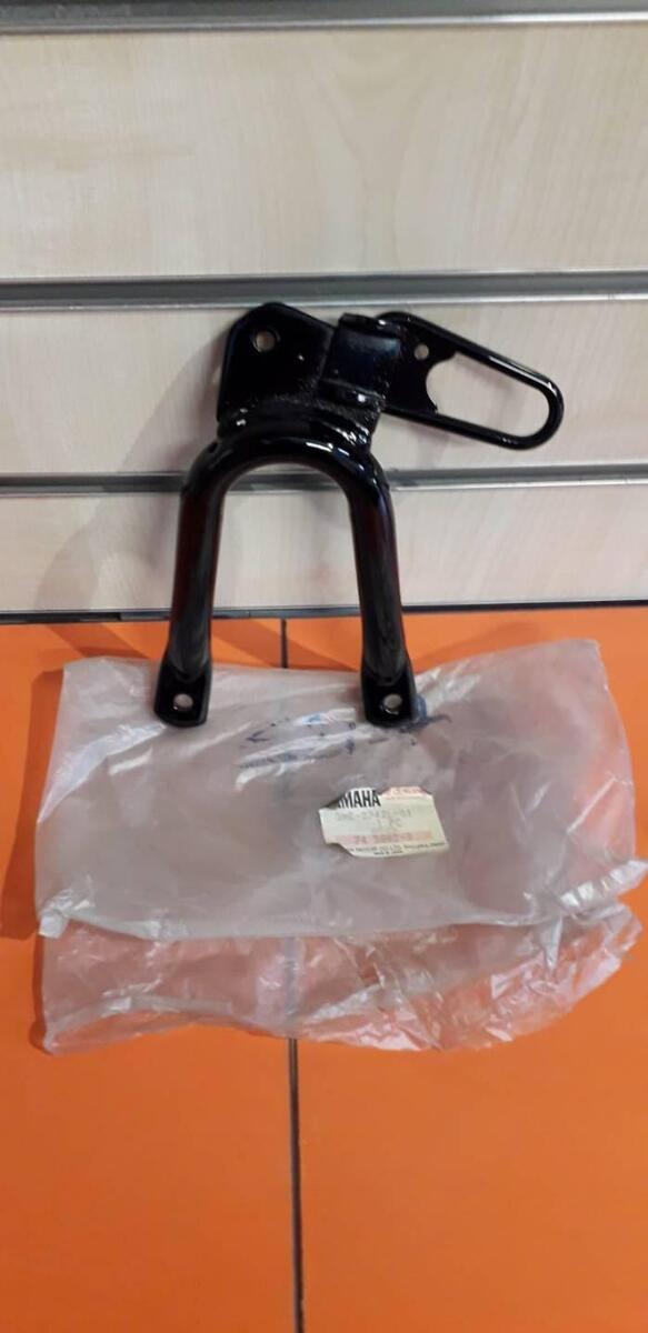 Vendo Supporto Pedana Post Dx Yamaha FZR 600 3HE2742L010 Yamaha A