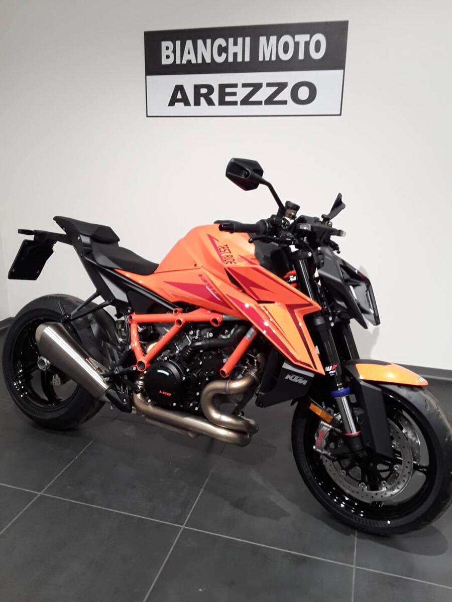 Vendo KTM 1390 Super Duke R Evo 2024 Nuova A Arezzo Codice 9395617