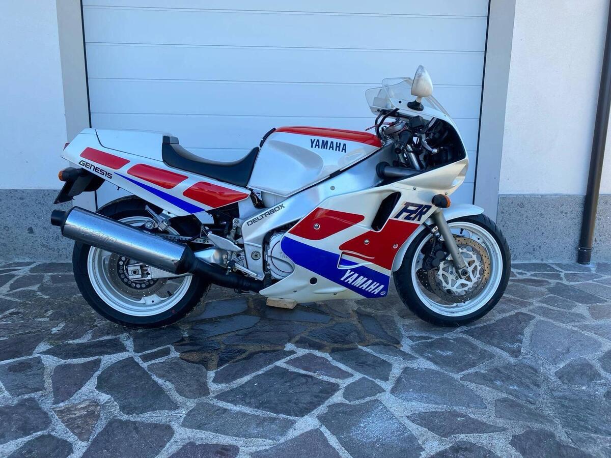 Vendo Yamaha FZR 1000 Exup 1989 90 Usata A Collevecchio Codice