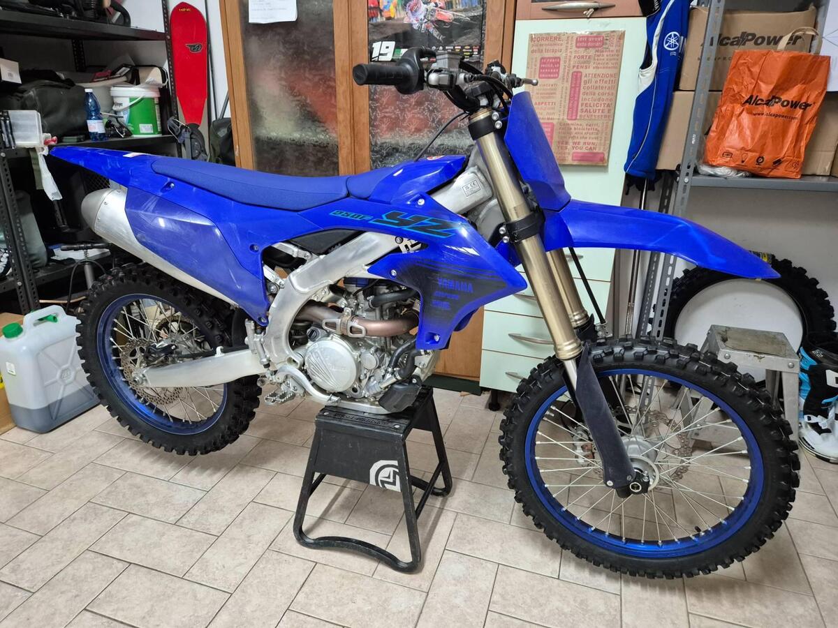 Vendo Yamaha Yz F Usata A Borgolavezzaro Codice