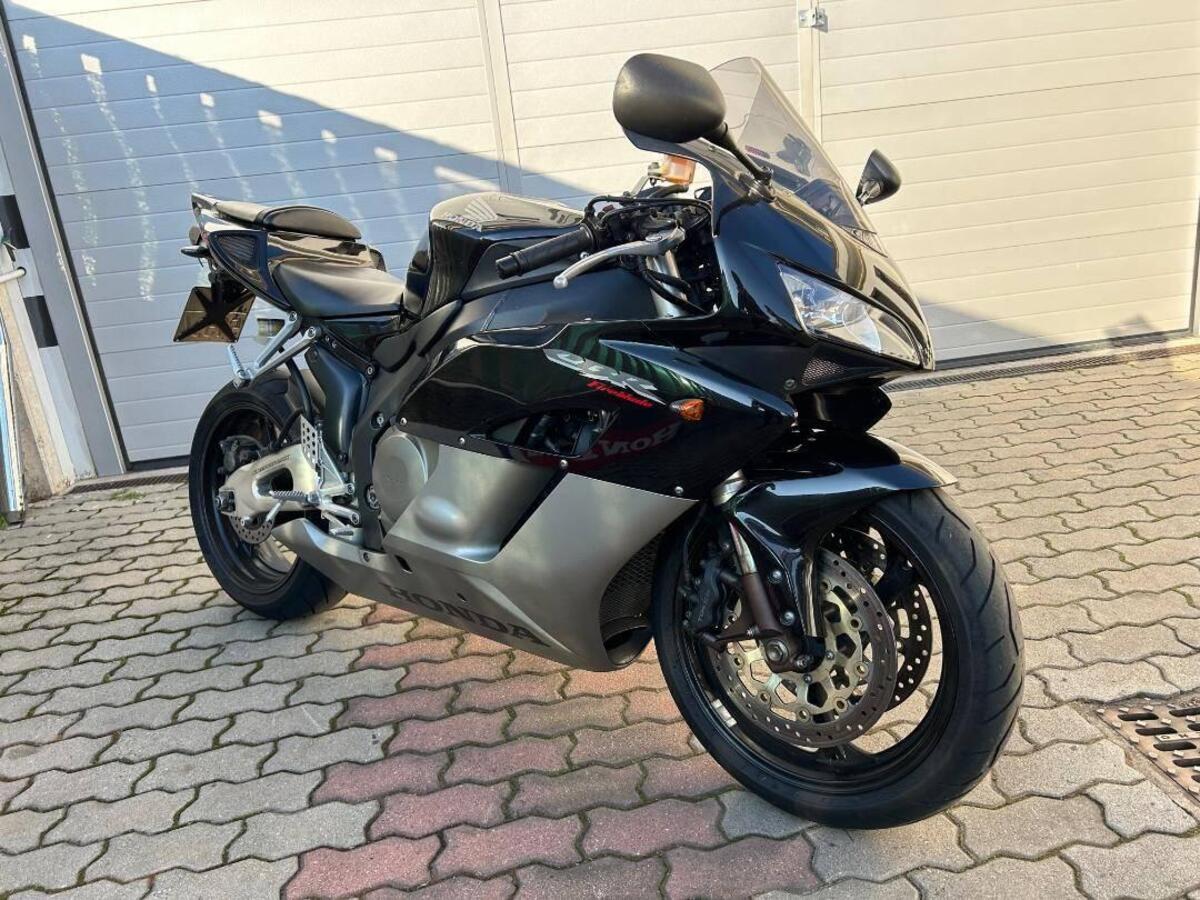 Vendo Honda CBR 1000 RR Fireblade 2004 05 Usata A Rosate Codice