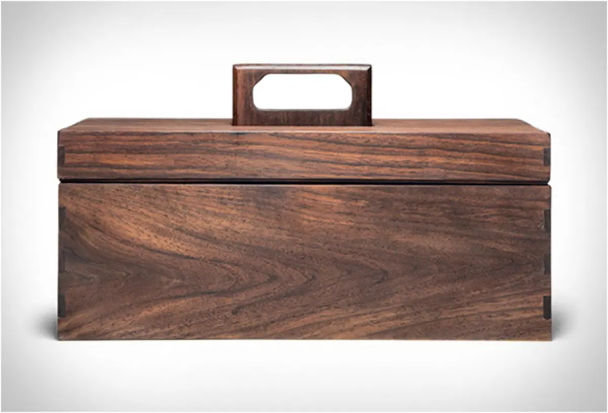 Reclaimed Tropical Walnut: cassetta degli attrezzi, con stile (4)