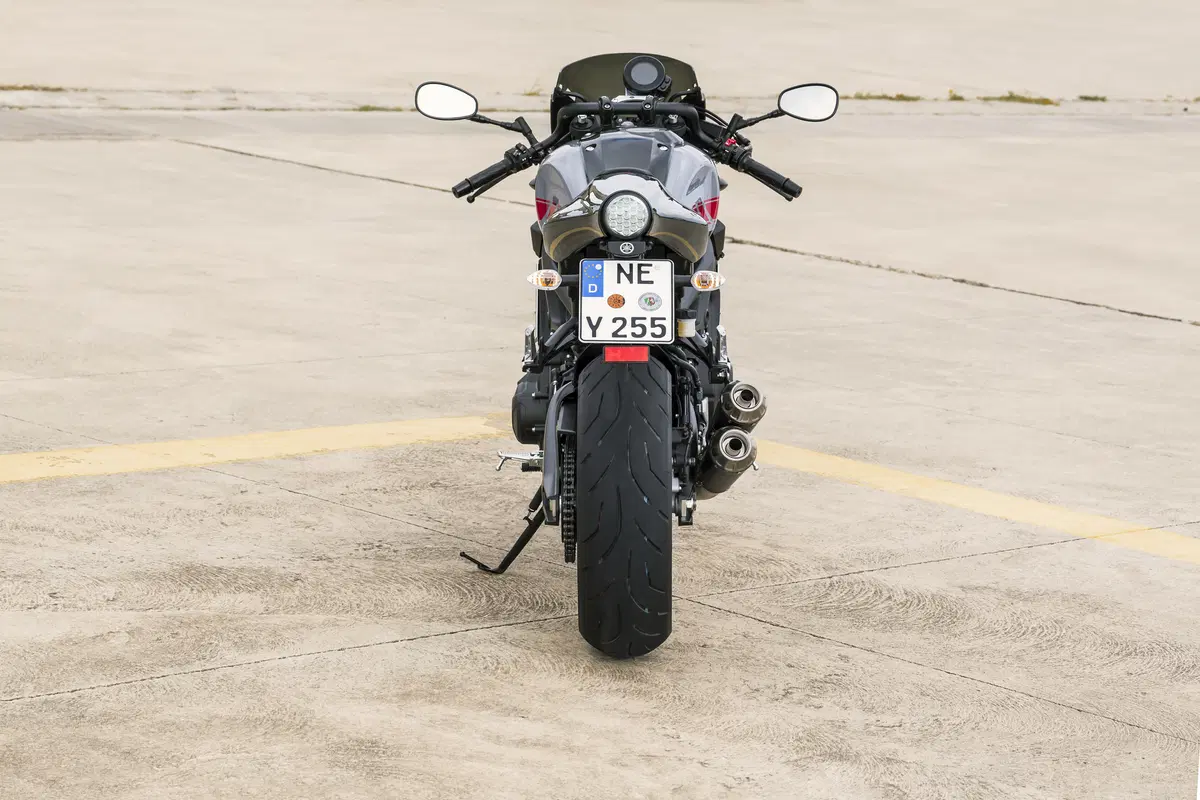 Yamaha XSR 900 Abarth. La café racer per pochi (10)