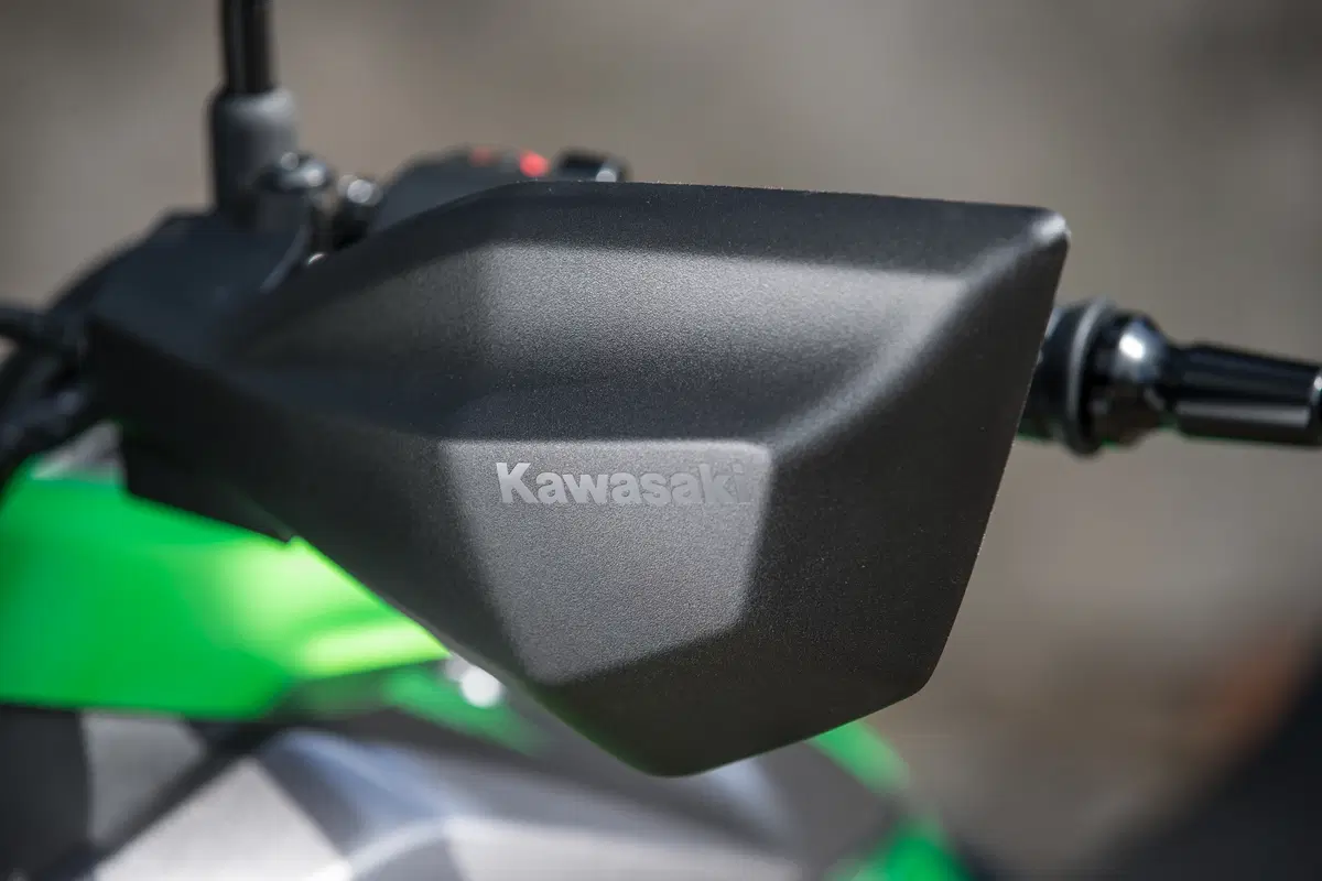 Prova Kawasaki Versys-X 300: Piccola e versatile (8)
