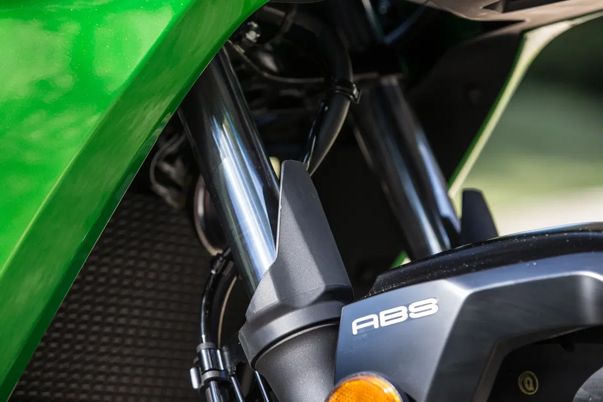 Prova Kawasaki Versys-X 300: Piccola e versatile (35)