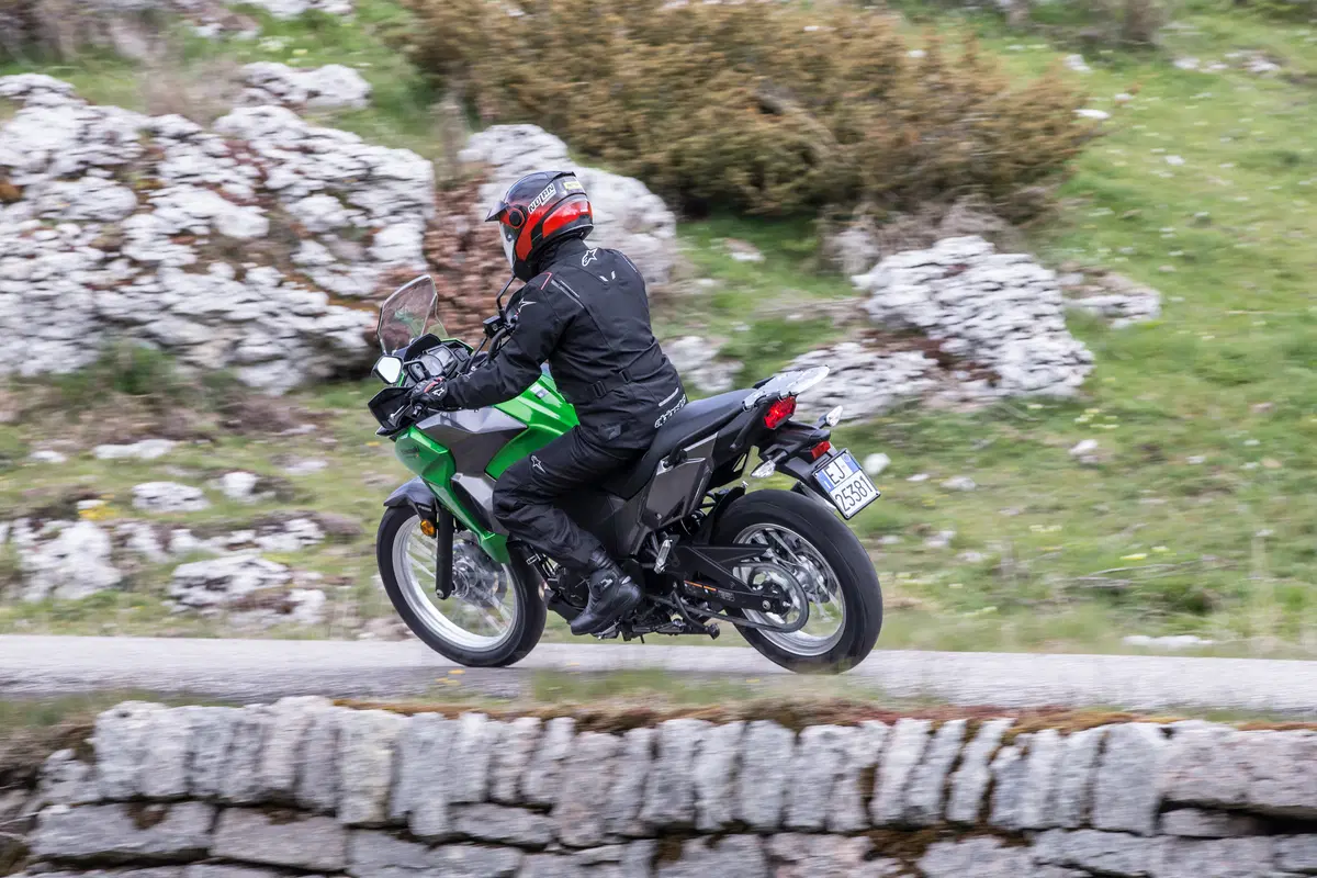 Prova Kawasaki Versys-X 300: Piccola e versatile (48)