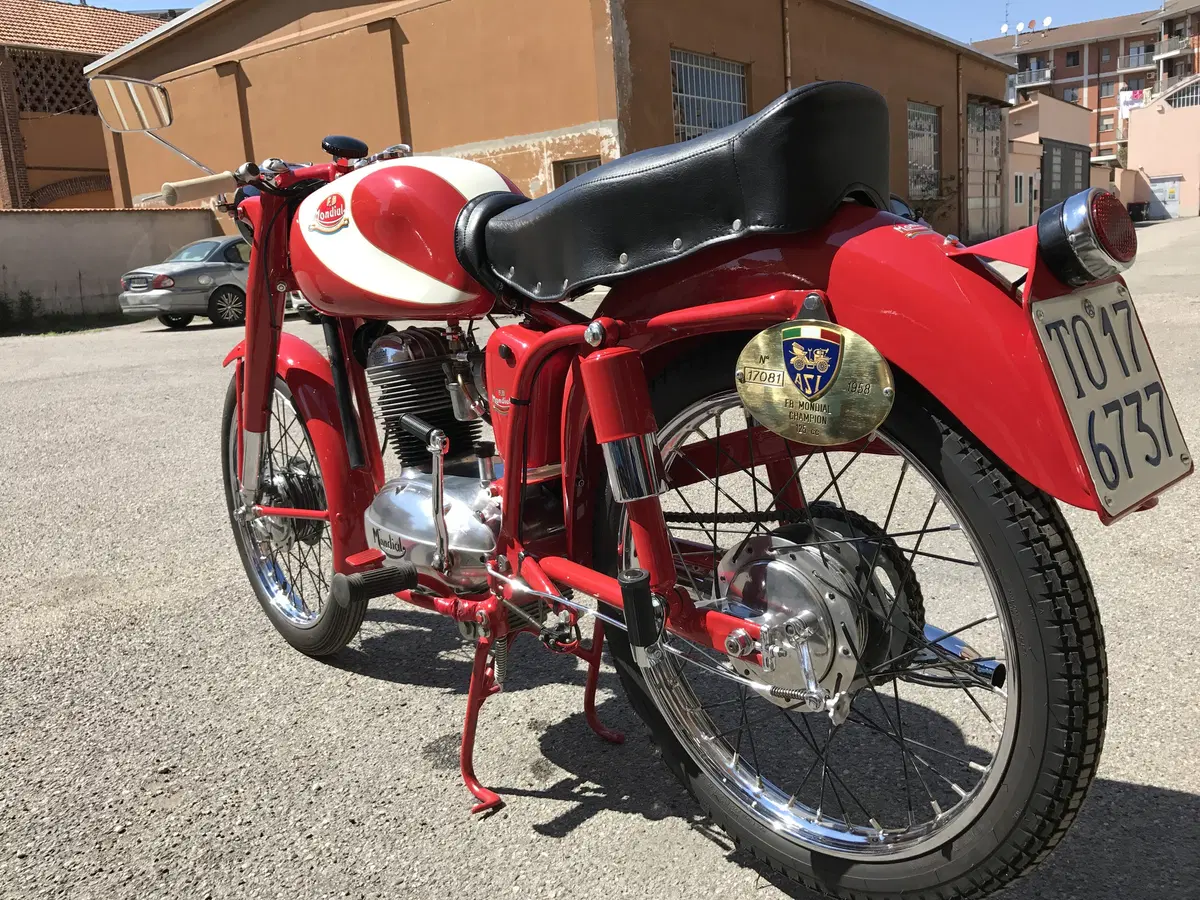 Mondial e Panhard, un'esclusiva collezione privata (29)
