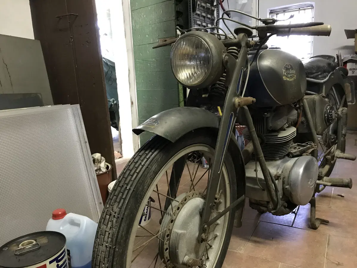 Mondial e Panhard, un'esclusiva collezione privata (36)