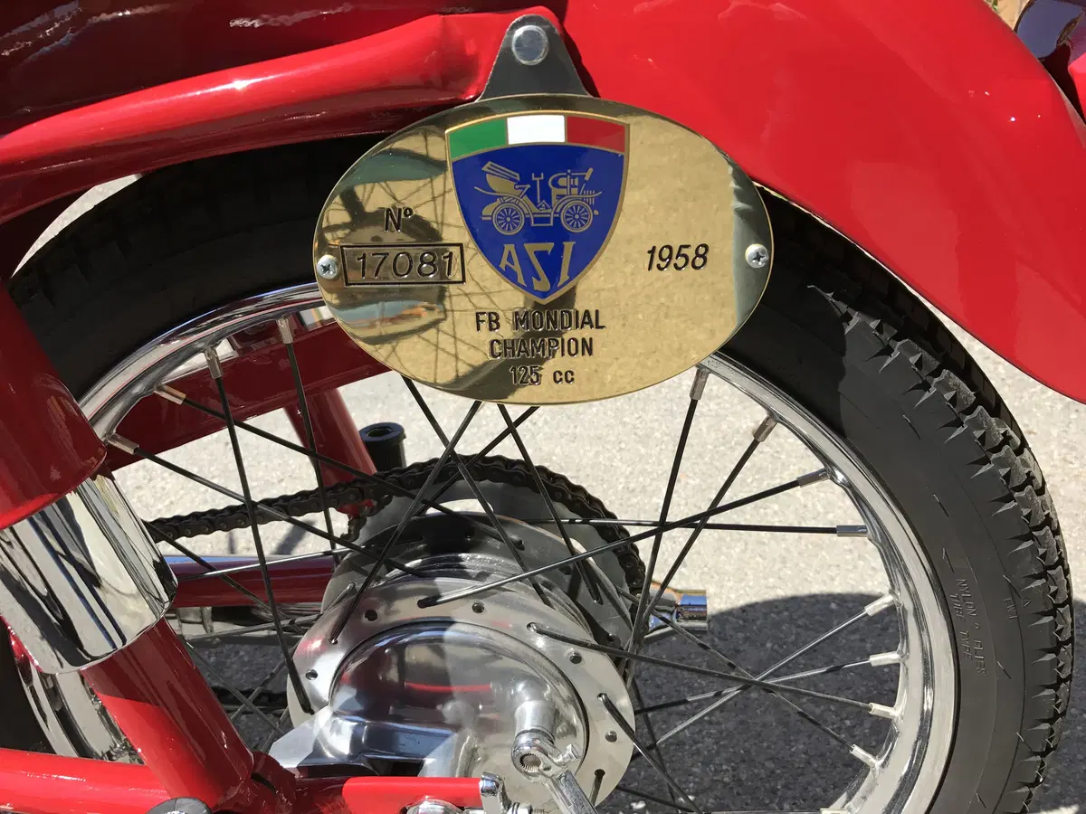 Mondial e Panhard, un'esclusiva collezione privata (31)