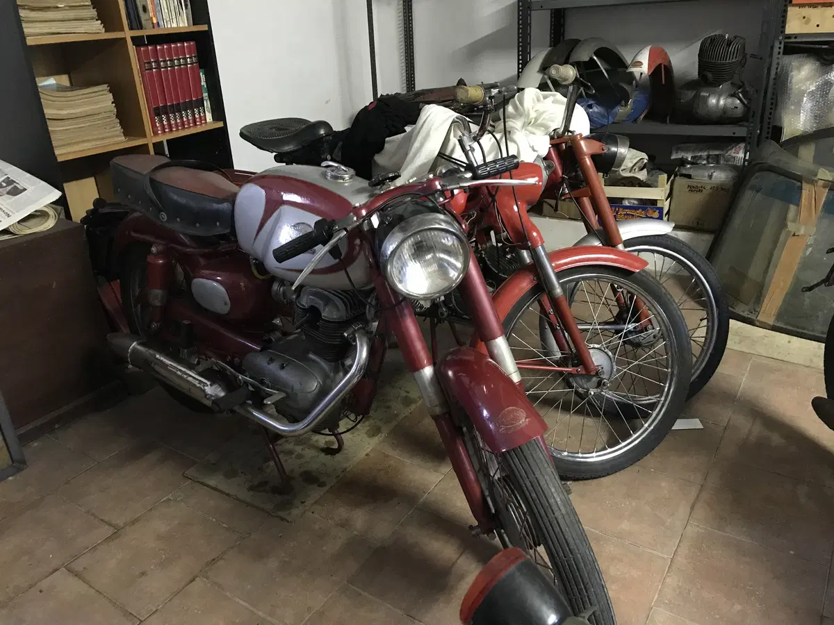 Mondial e Panhard, un'esclusiva collezione privata (46)