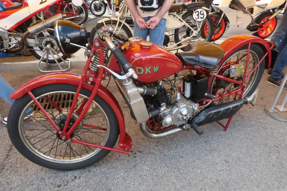 ASI Motoshow 2017, moto e campioni in pista (23)