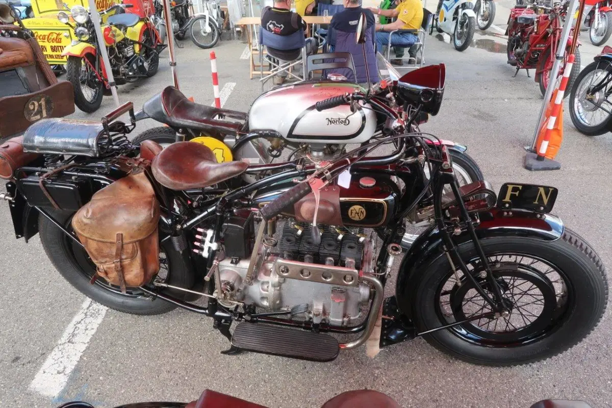 ASI Motoshow 2017, moto e campioni in pista (30)