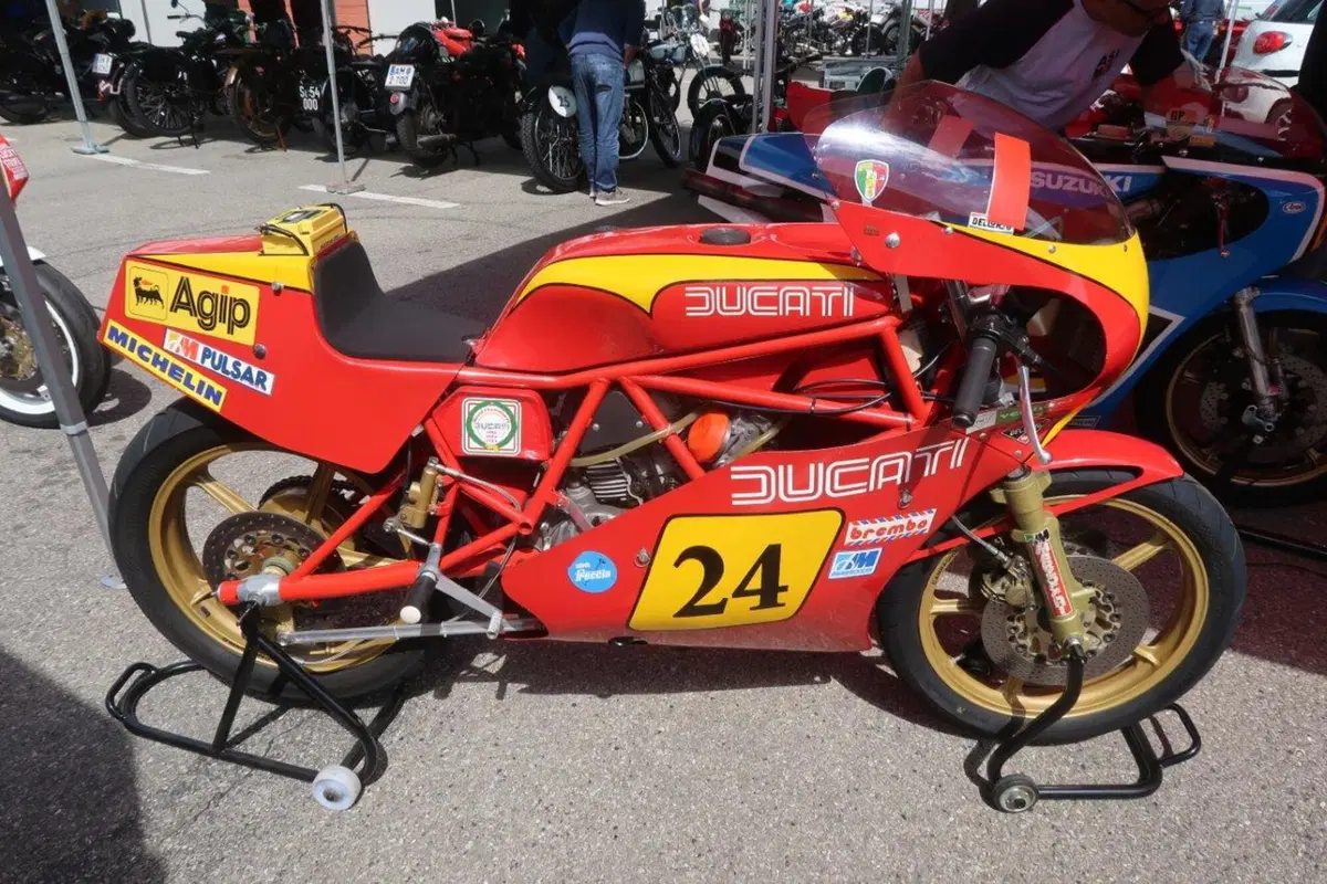 ASI Motoshow 2017, moto e campioni in pista (12)