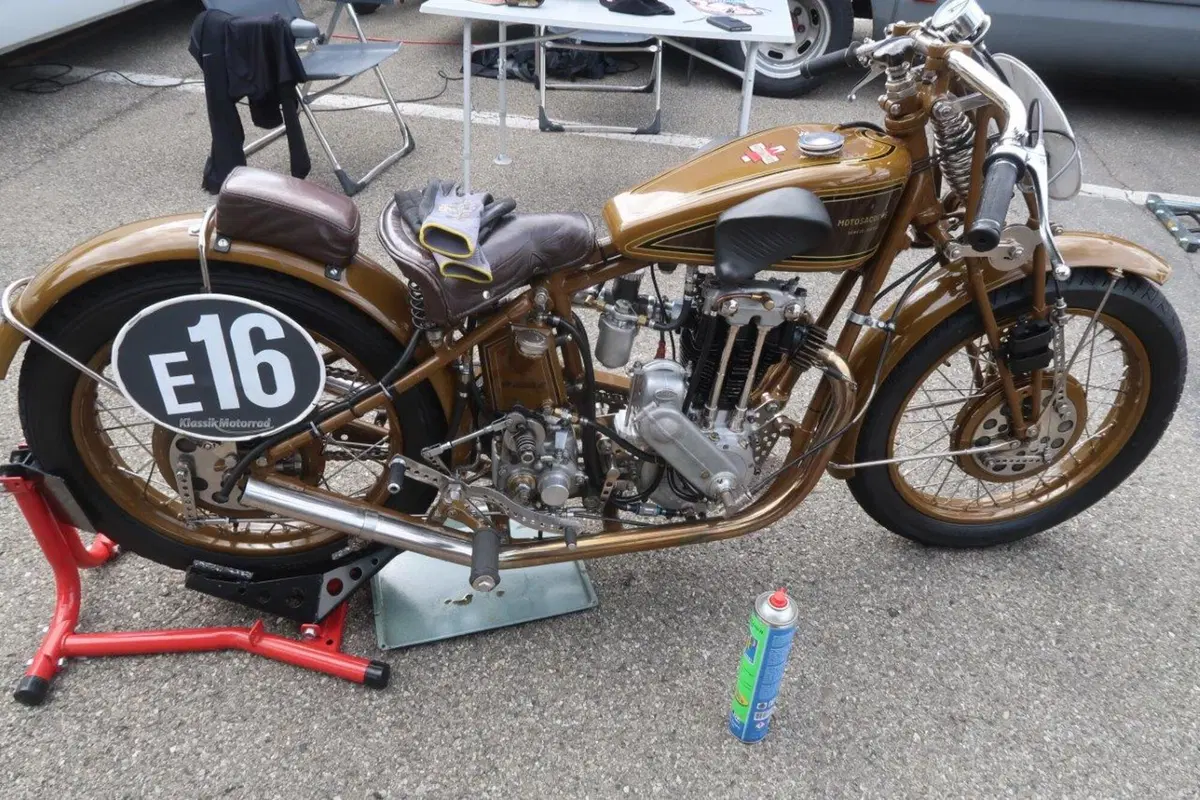 ASI Motoshow 2017, moto e campioni in pista (41)