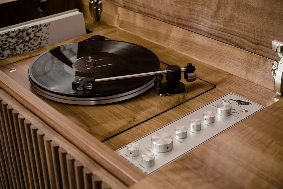 Wrensilva Standard One, lo stereo che diventa oggetto d'arredo