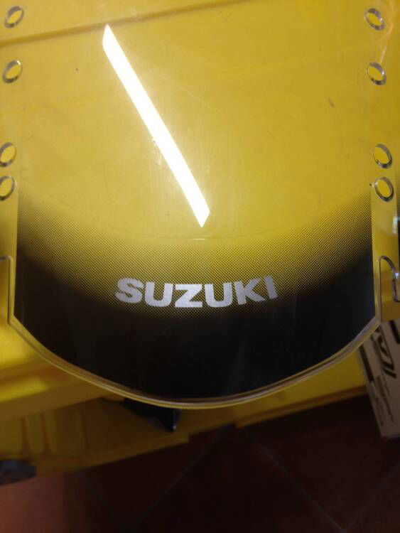 PARABREZZA ORIGINAL dl650 Suzuki (2)
