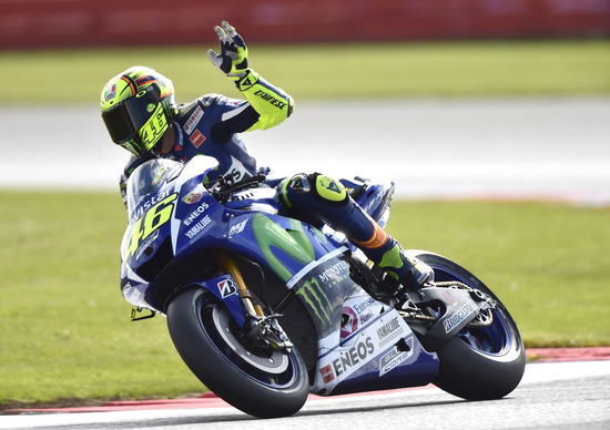 MotoGP 2015, Silverstone. Rossi: In gara saremo più vicini. Speriamo...