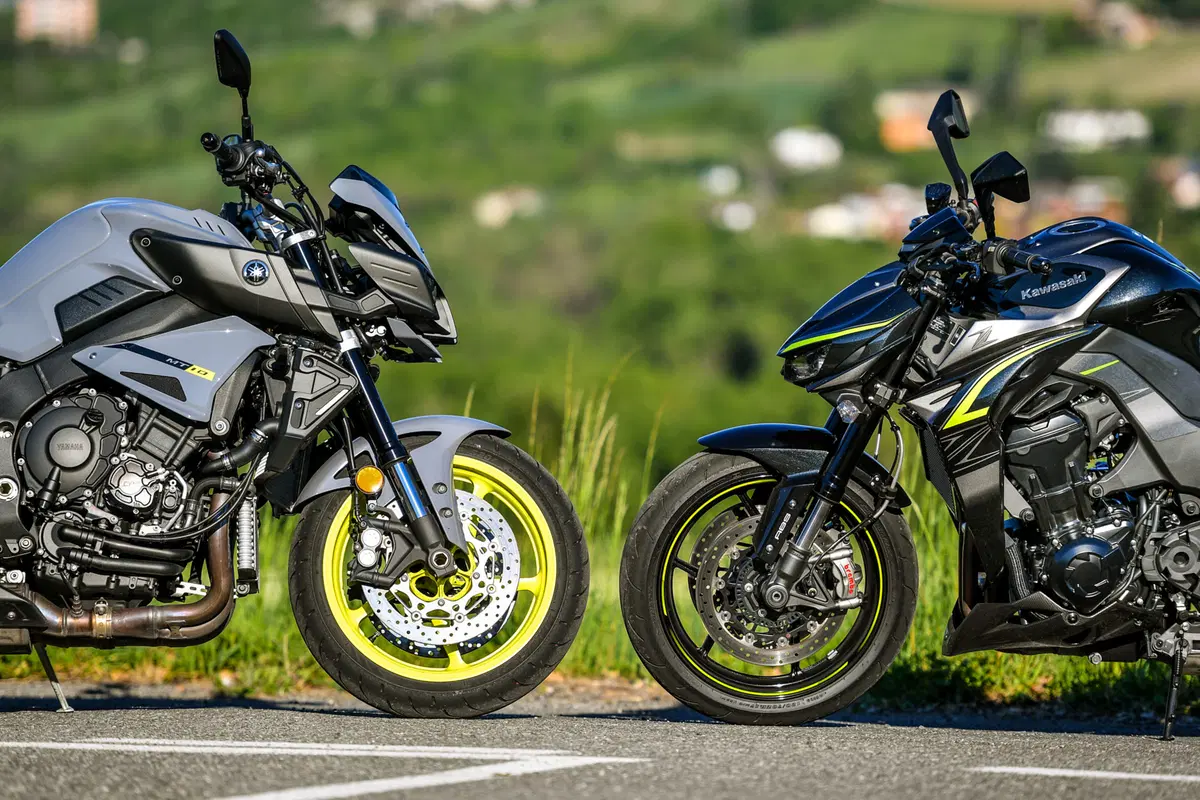 Yamaha MT-10 VS Kawasaki Z1000R: 2 nude con 300 cavalli (21)