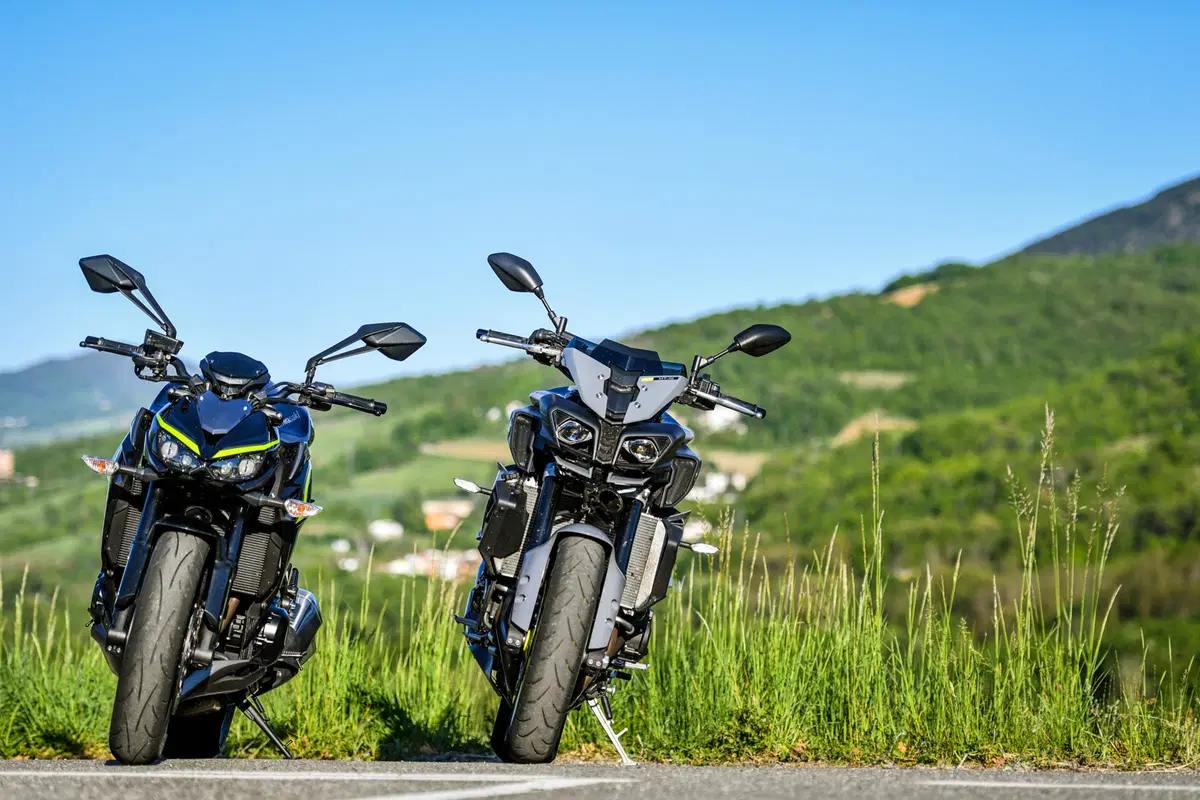 Yamaha MT-10 VS Kawasaki Z1000R: 2 nude con 300 cavalli (44)