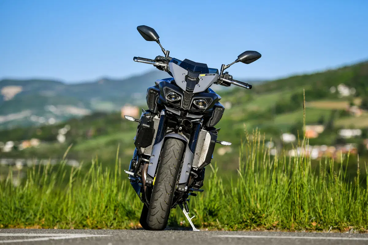Yamaha MT-10 VS Kawasaki Z1000R: 2 nude con 300 cavalli (46)