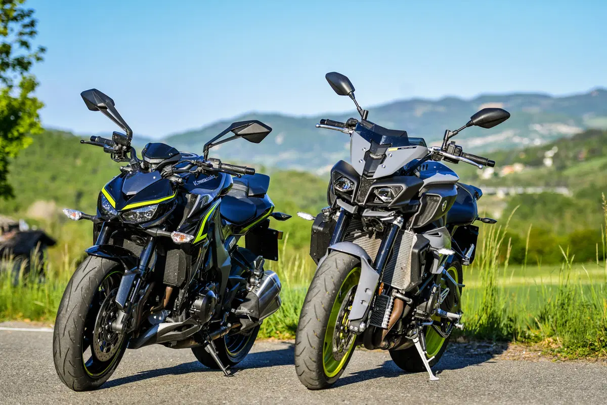 Yamaha MT-10 VS Kawasaki Z1000R: 2 nude con 300 cavalli (48)