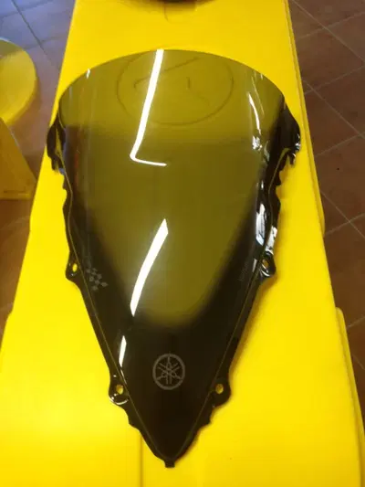 parabrezza yzf r6 Yamaha