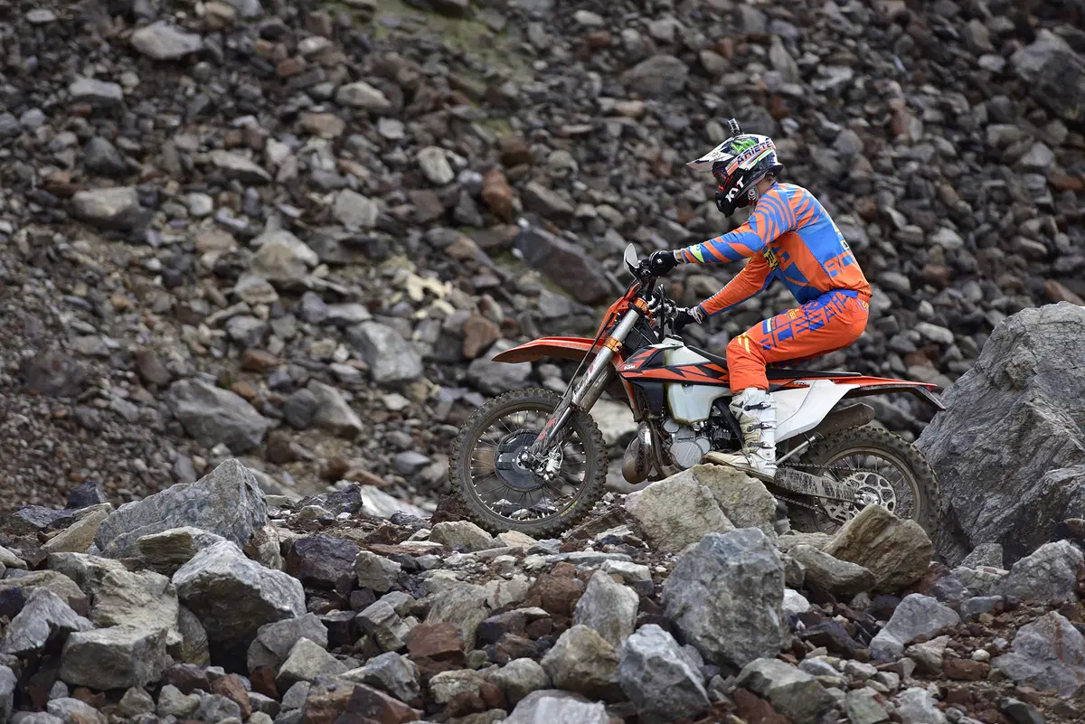 KTM EXC TPI 250 e 300  2018. Le prime 2T a iniezione (6)
