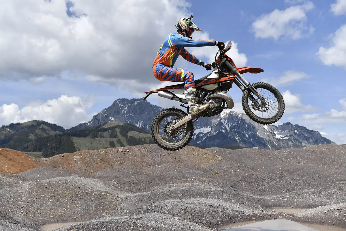 KTM EXC TPI 250 e 300  2018. Le prime 2T a iniezione (2)