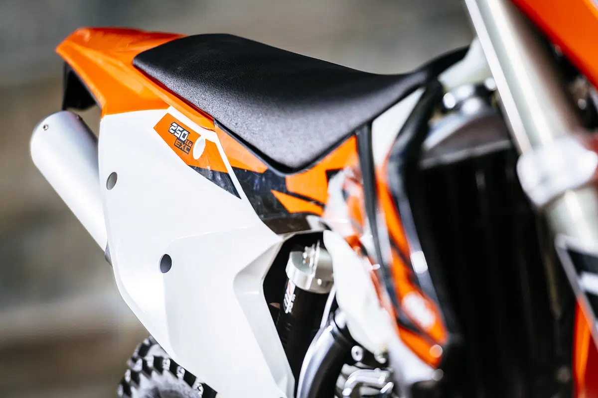 KTM EXC TPI 250 e 300  2018. Le prime 2T a iniezione (21)