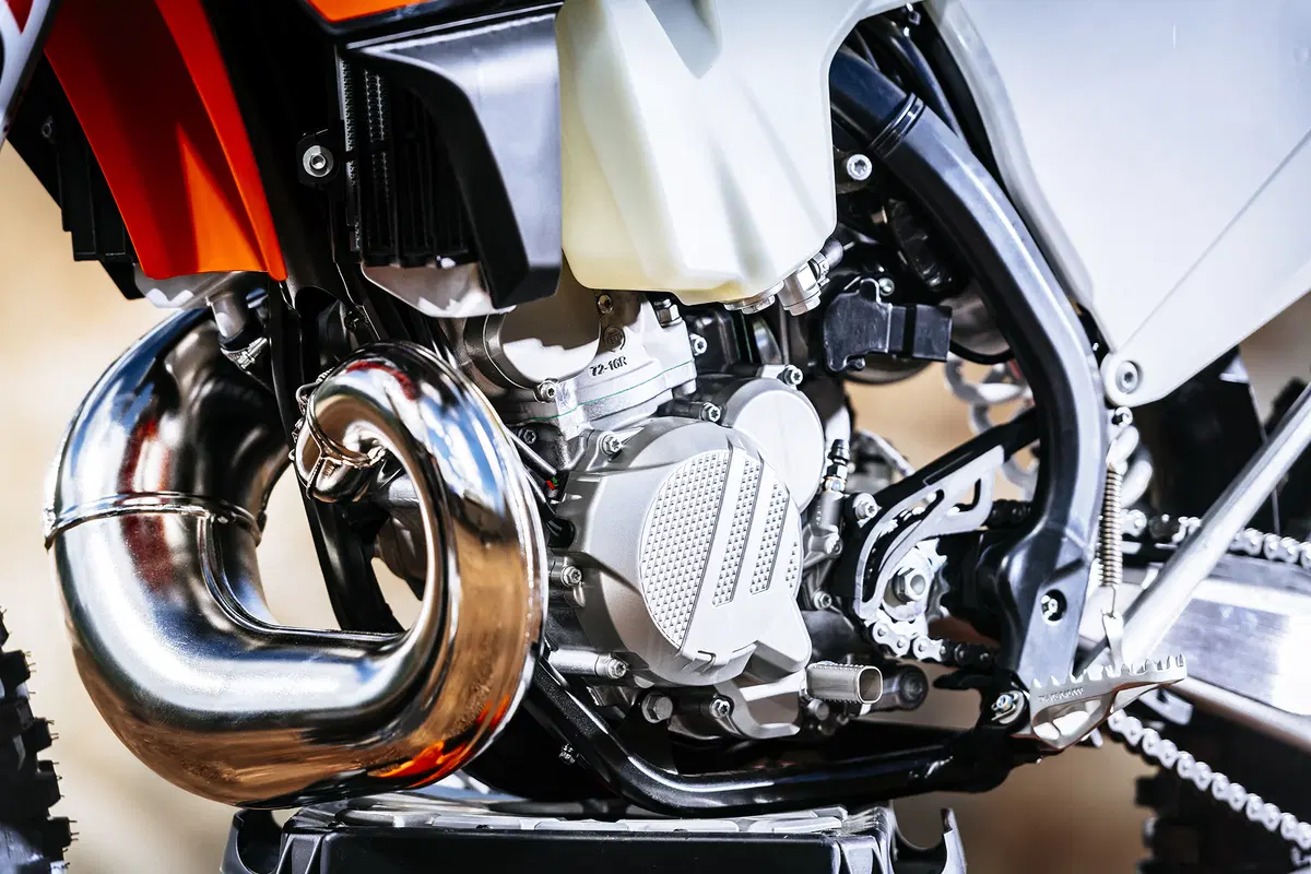 KTM EXC TPI 250 e 300  2018. Le prime 2T a iniezione (30)