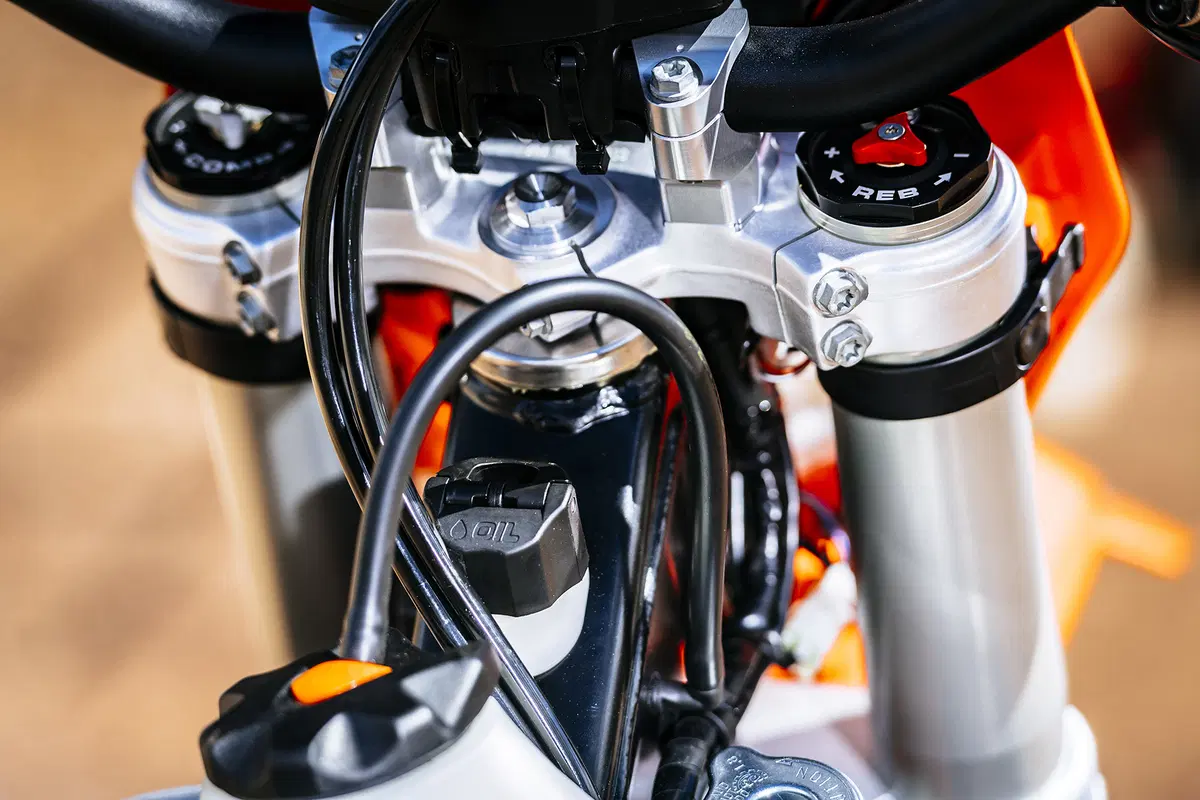 KTM EXC TPI 250 e 300  2018. Le prime 2T a iniezione (32)
