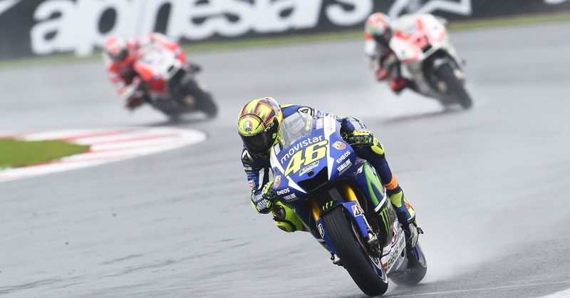 MotoGP 2015, Silverstone. Tripletta italiana: Rossi, Petrucci, Dovizioso