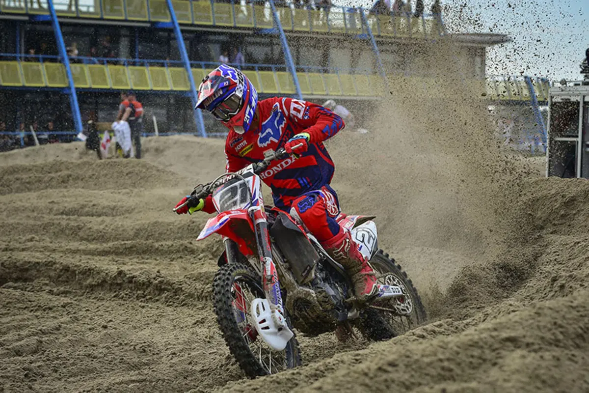Febvre campione MXGP 2015. Simpson e Gajser vincono ad Assen (5)