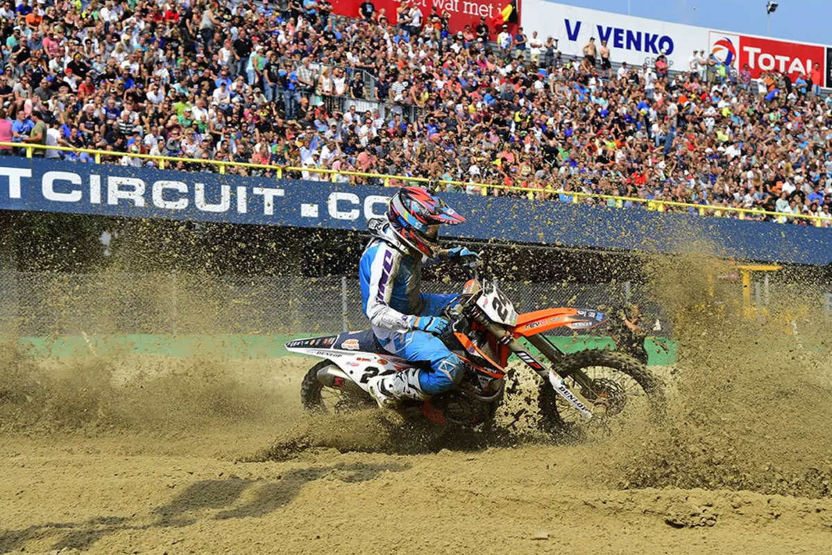Febvre campione MXGP 2015. Simpson e Gajser vincono ad Assen (2)