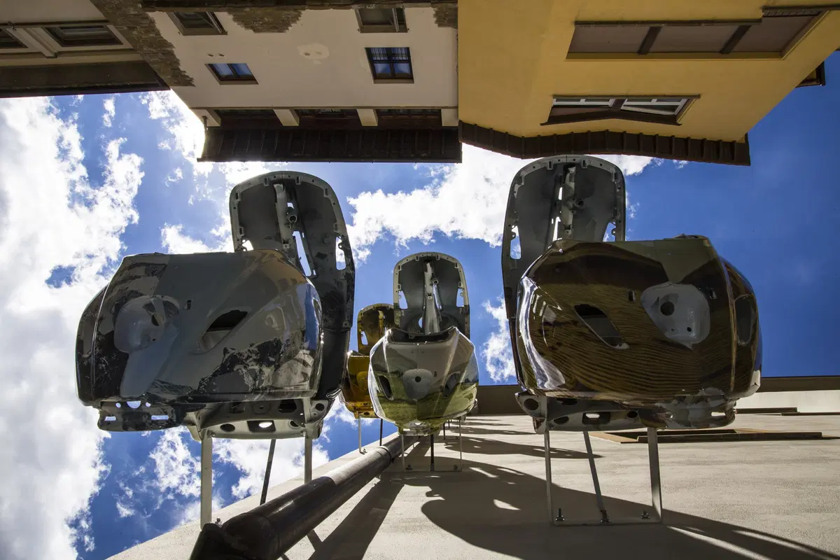 Vespa e arte, con Warhol e D'Auria al Gallery Hotel Art di Firenze (2)
