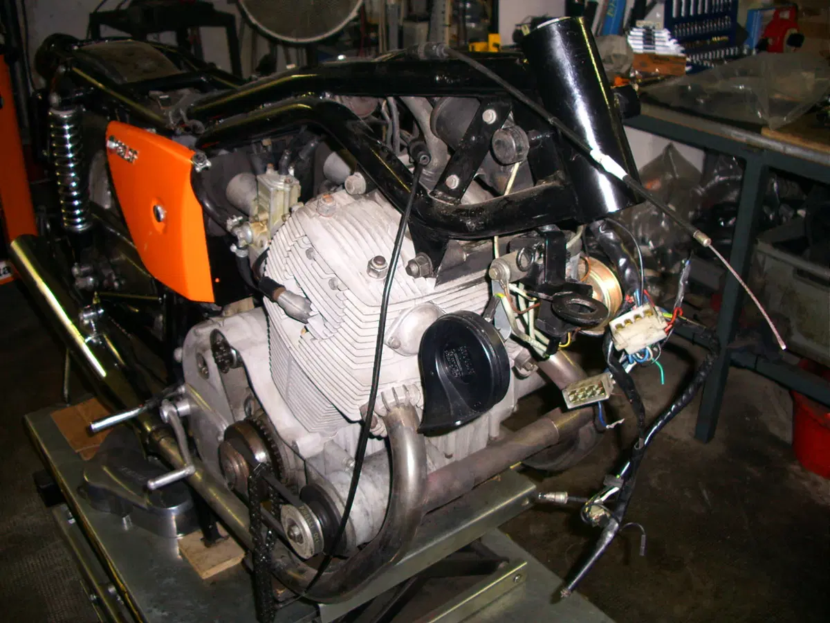 Restaurando, ottava puntata: Laverda 750 SF (27)