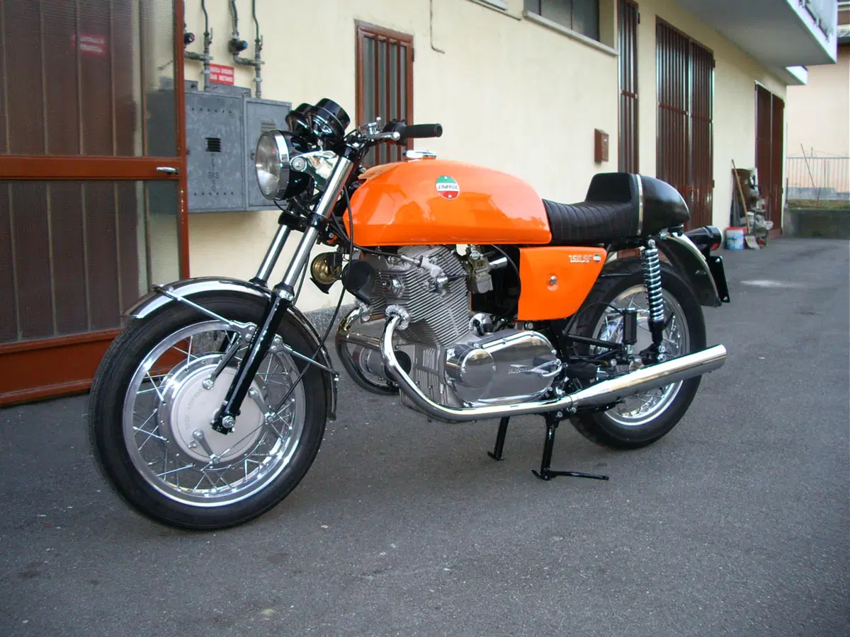 Restaurando, ottava puntata: Laverda 750 SF (68)