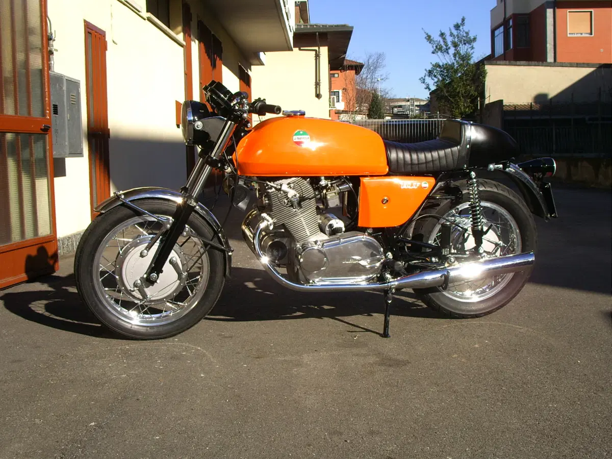 Restaurando, ottava puntata: Laverda 750 SF (73)