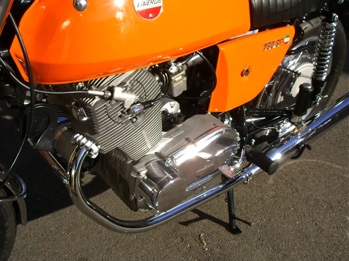 Restaurando, ottava puntata: Laverda 750 SF (74)