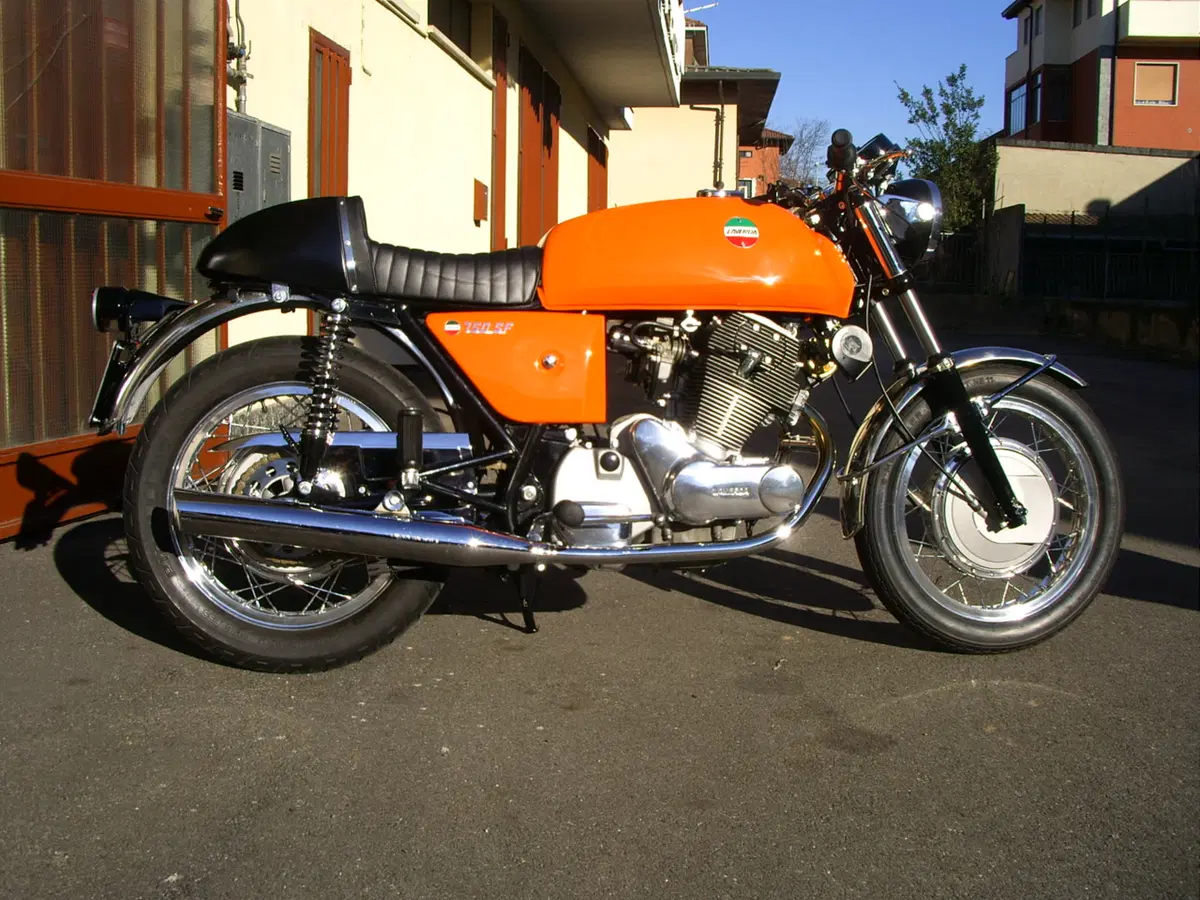 Restaurando, ottava puntata: Laverda 750 SF (78)