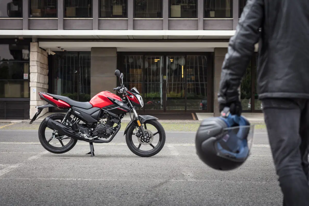 Gamma scooter Yamaha (con un infiltrato): tutta mia è la città (13)