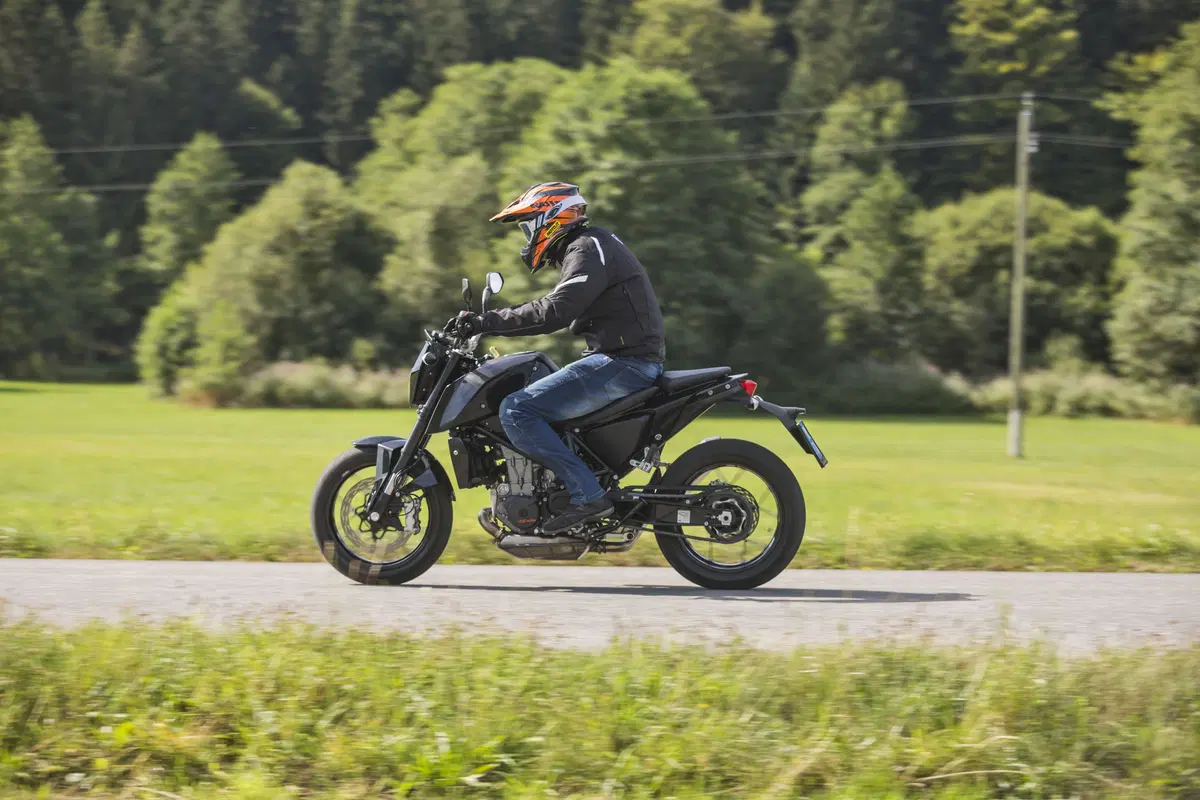 KTM 690 Duke 2016: test esclusivo! (2)