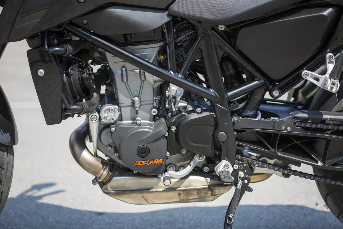 KTM 690 Duke 2016: test esclusivo! (14)