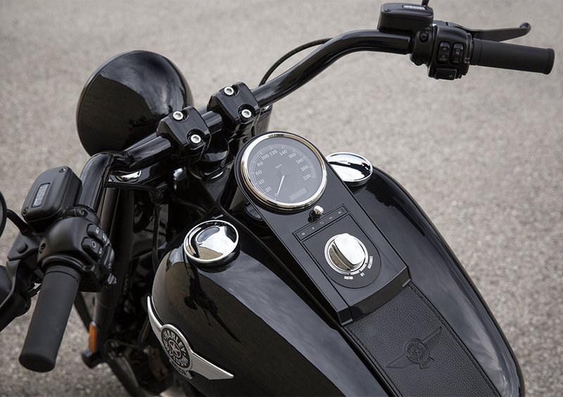 Harley-Davidson Softail 1800 Fat Boy S (2015 - 17) - FLSTFS (7)