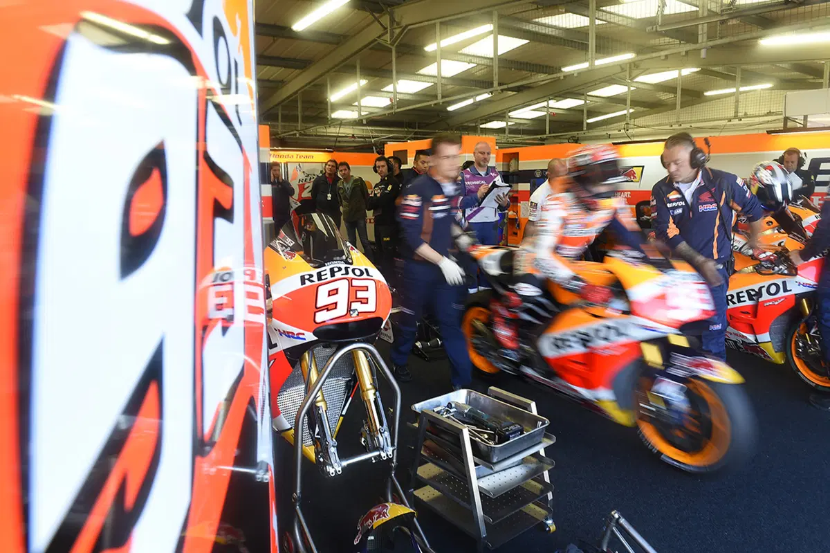 MotoGP 2015, Silverstone. Le foto più belle del GP del Regno Unito (10)